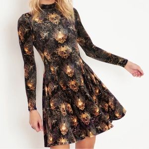 Blackmilk “DEATH MASK VELVET LSlv EVIL LONGLINE DRESS“ Size Medium M NWT Skulls